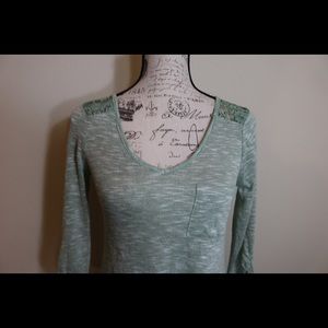 New with tags lace back 3/4 long sleeve v neck